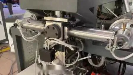 Macchina per l'estrusione di film da laboratorio con funzione di calandra