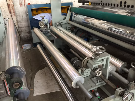 Macchina di laminazione per rivestimento con film in PE non tessuto con colla a caldo PUR / PSA da 1800 mm